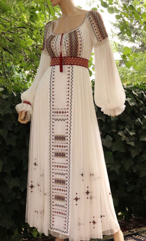 لباس مناسب فرمالیته قاجاری اصفهان